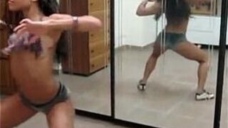 sexy babe dancing nice shorts porn video